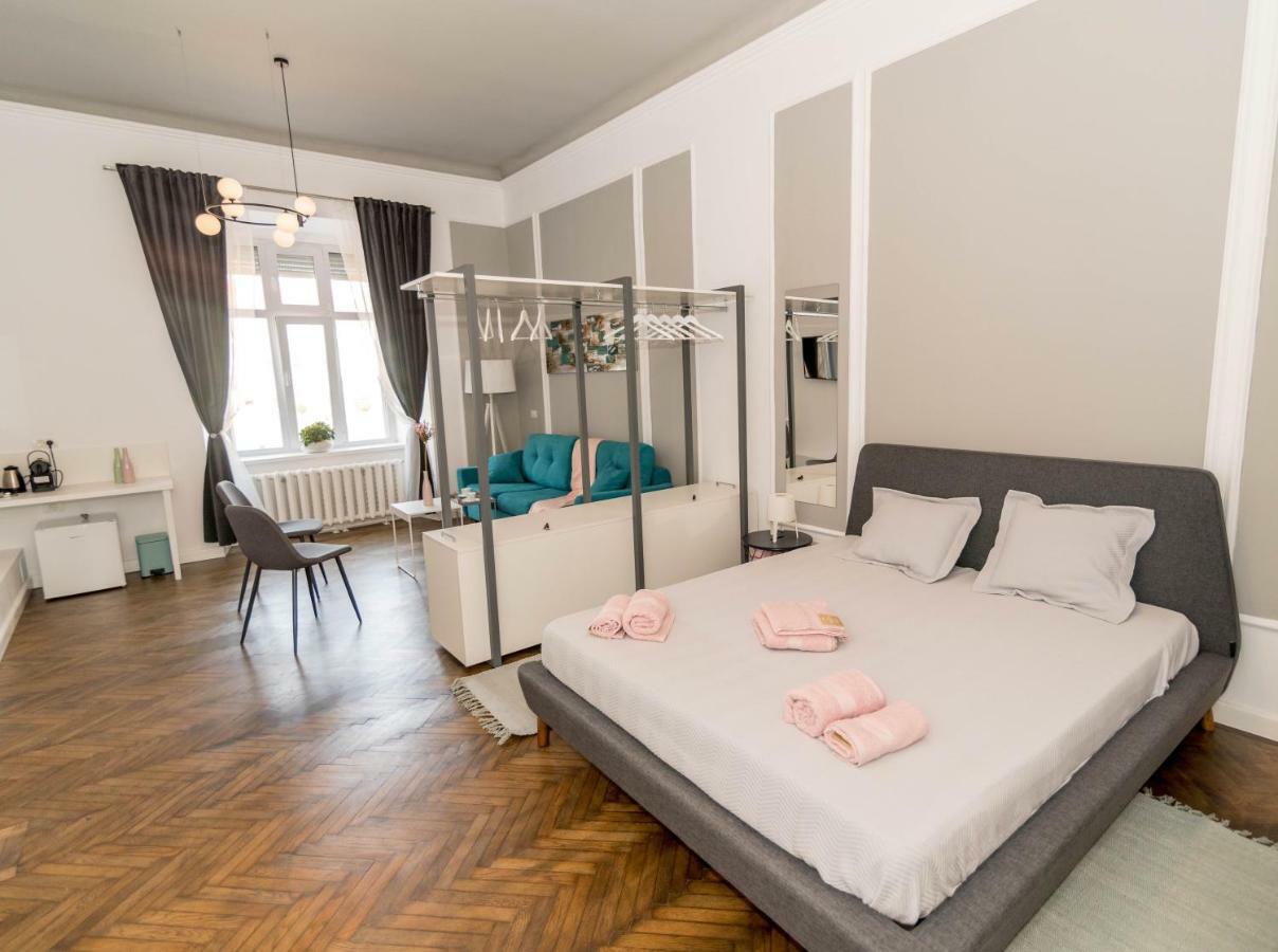 Central Premium Suites Timisoara Exterior photo